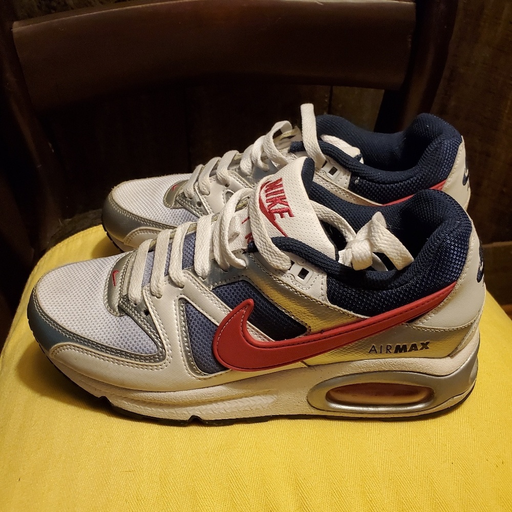 Nike Air Max women's tennis shoes. Size 6.5